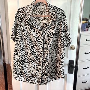 Short sleeved sleep shirt